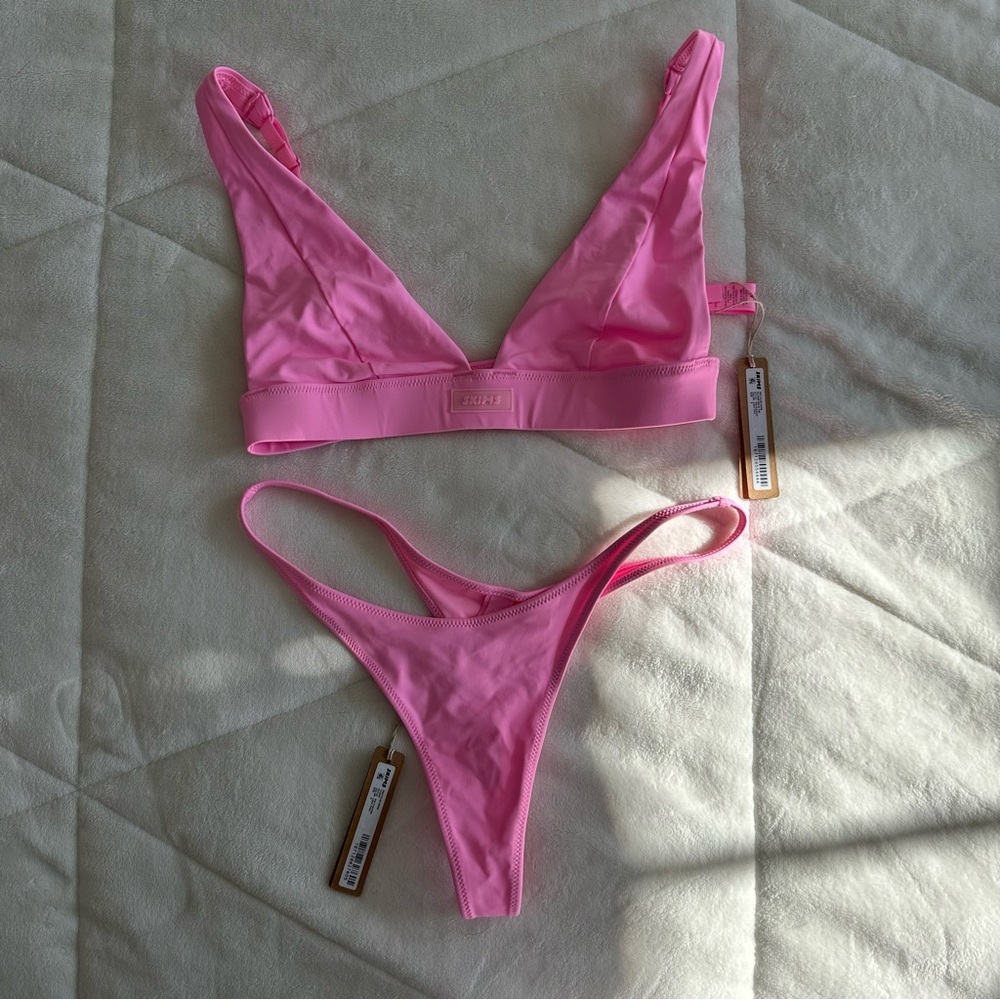 SKIMS Bikini set in Light Pink Size Small NWT